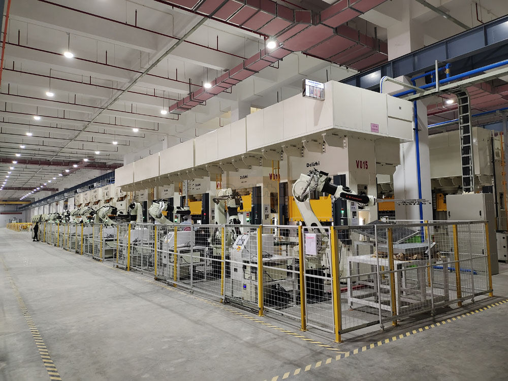 亚新电子app全自动液压机生产线