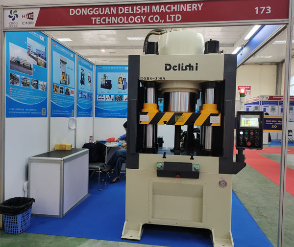 亚新电子app液压机参加2023越南国际工业制造与配套展览会