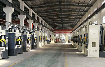 四柱液压机典型应用场景